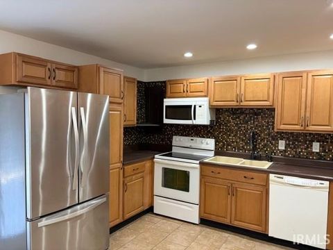 Tiny photo for 901 W Rosewood Drive, Peru, IN 46970 (MLS # 202611953)