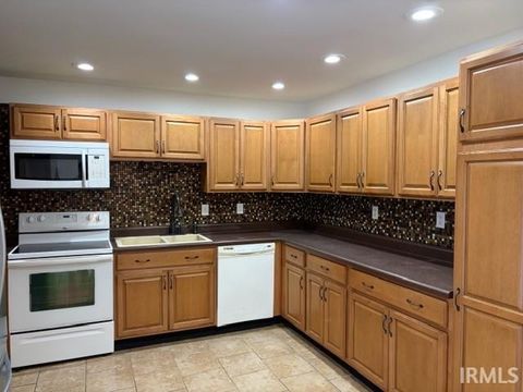 Tiny photo for 901 W Rosewood Drive, Peru, IN 46970 (MLS # 202611953)