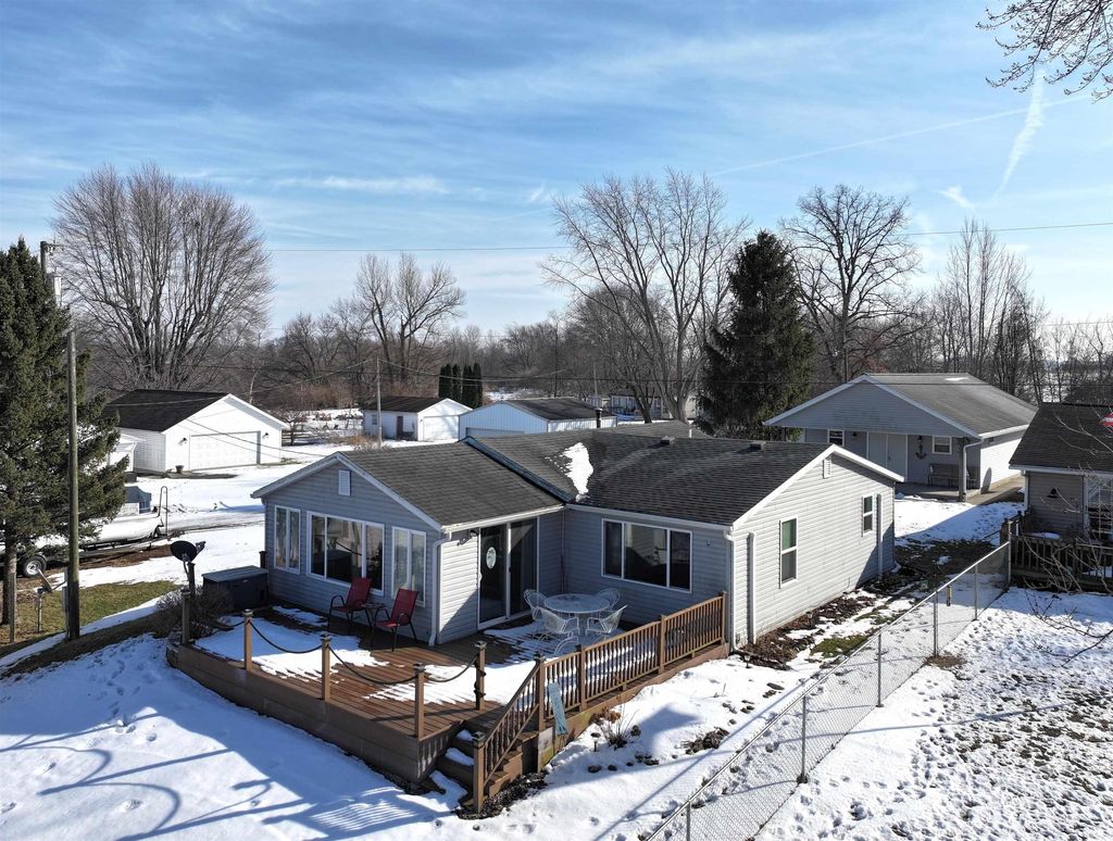 Photo of 11446 South Park Road, Kewanna, IN 46939 (MLS # 202604358)
