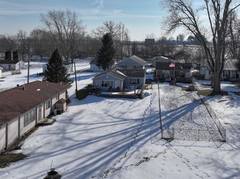 Tiny photo for 11446 South Park Road, Kewanna, IN 46939 (MLS # 202604358)