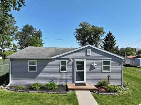 Tiny photo for 11446 W South Park Road, Kewanna, IN 46939 (MLS # 202604358)