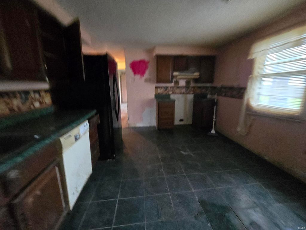 Photo of 5115 Woodway Drive, Fort Wayne, IN 46835 (MLS # 202612481)