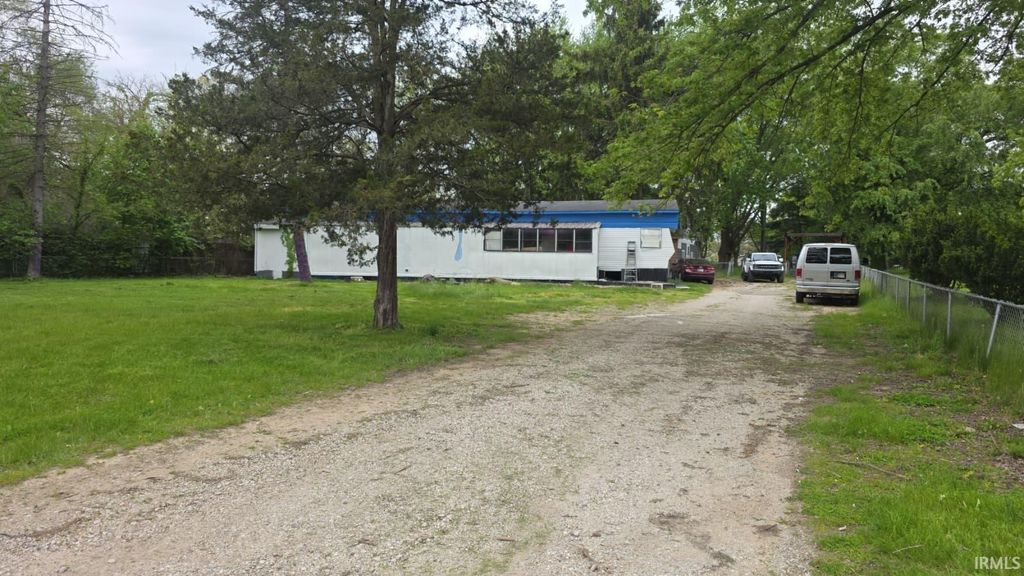 Photo of 50675 Donna Street, Elkhart, IN 46514 (MLS # 202618783)
