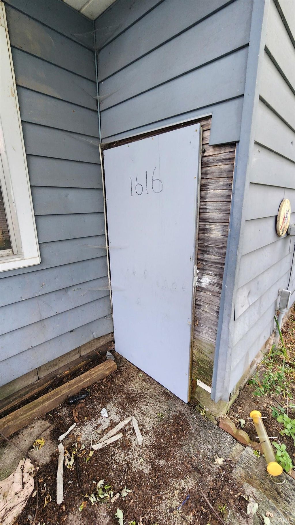 Photo of 1616 W 9Th Street, Muncie, IN 47302 (MLS # 202537549)