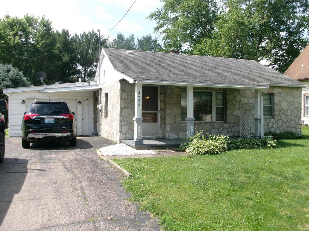 Photo of 2439 W MAIN Street, Mexico, IN 46958 (MLS # 202622593)