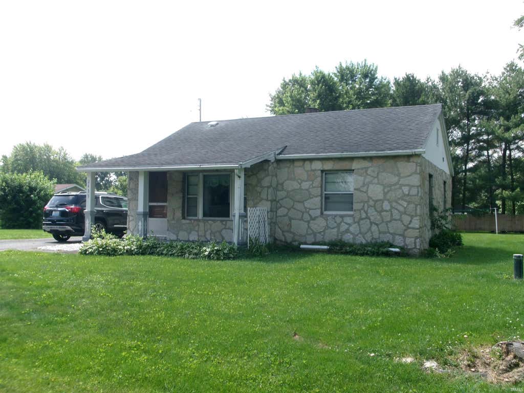 Photo of 2439 W MAIN Street, Mexico, IN 46958 (MLS # 202622593)