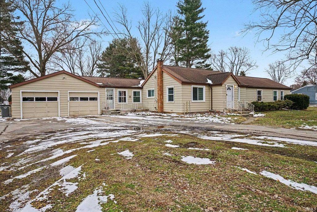 Photo of 58820 County Road 111 Road, Elkhart, IN 46517 (MLS # 202606227)