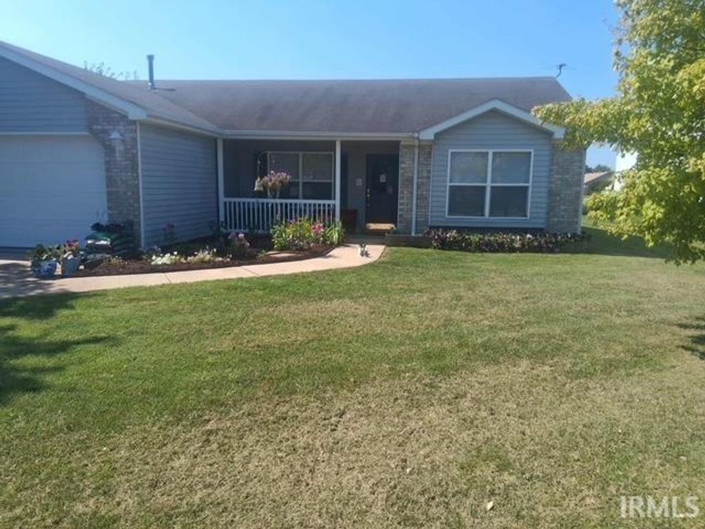 Photo of 1570 Greenfield Lane, Bluffton, IN 46714 (MLS # 202549135)