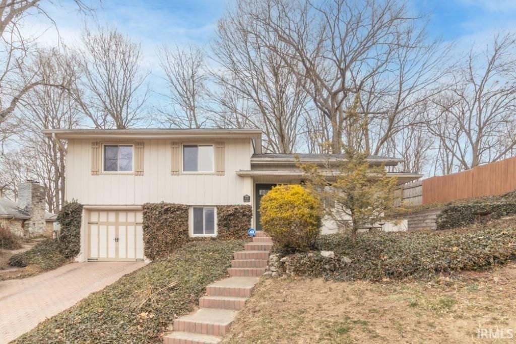 Photo of 520 Hawthorn Road, New Castle, IN 47362 (MLS # 202602723)