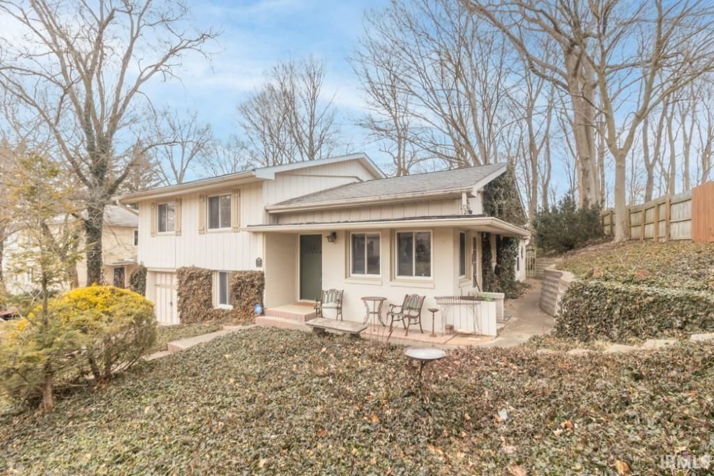 Photo of 520 Hawthorn Road, New Castle, IN 47362 (MLS # 202602723)