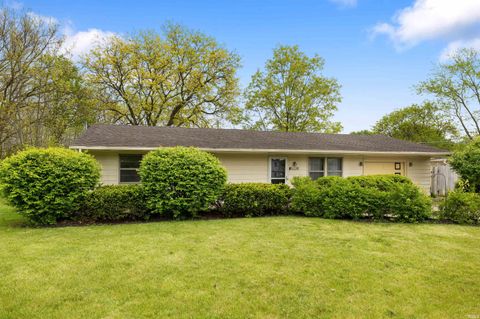 Tiny photo for 5228 Camelot Drive, Fort Wayne, IN 46815 (MLS # 202616164)