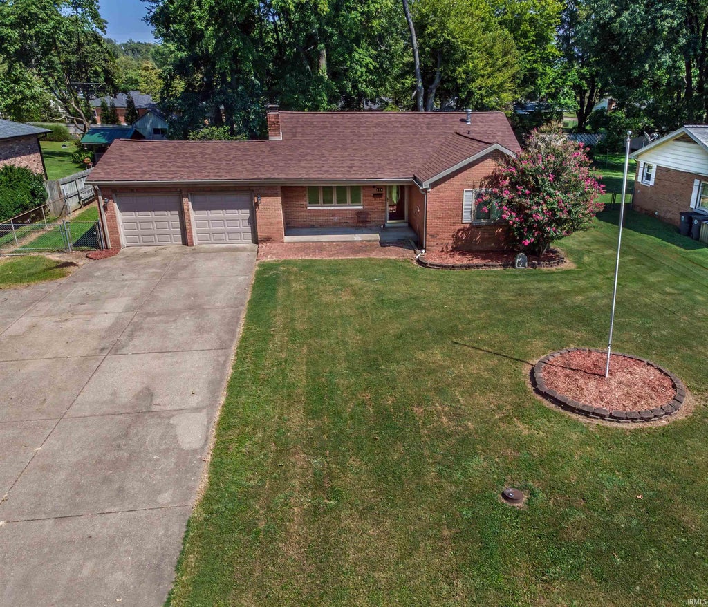 Photo of 834 S Royal Avenue, Evansville, IN 47715 (MLS # 202635609)