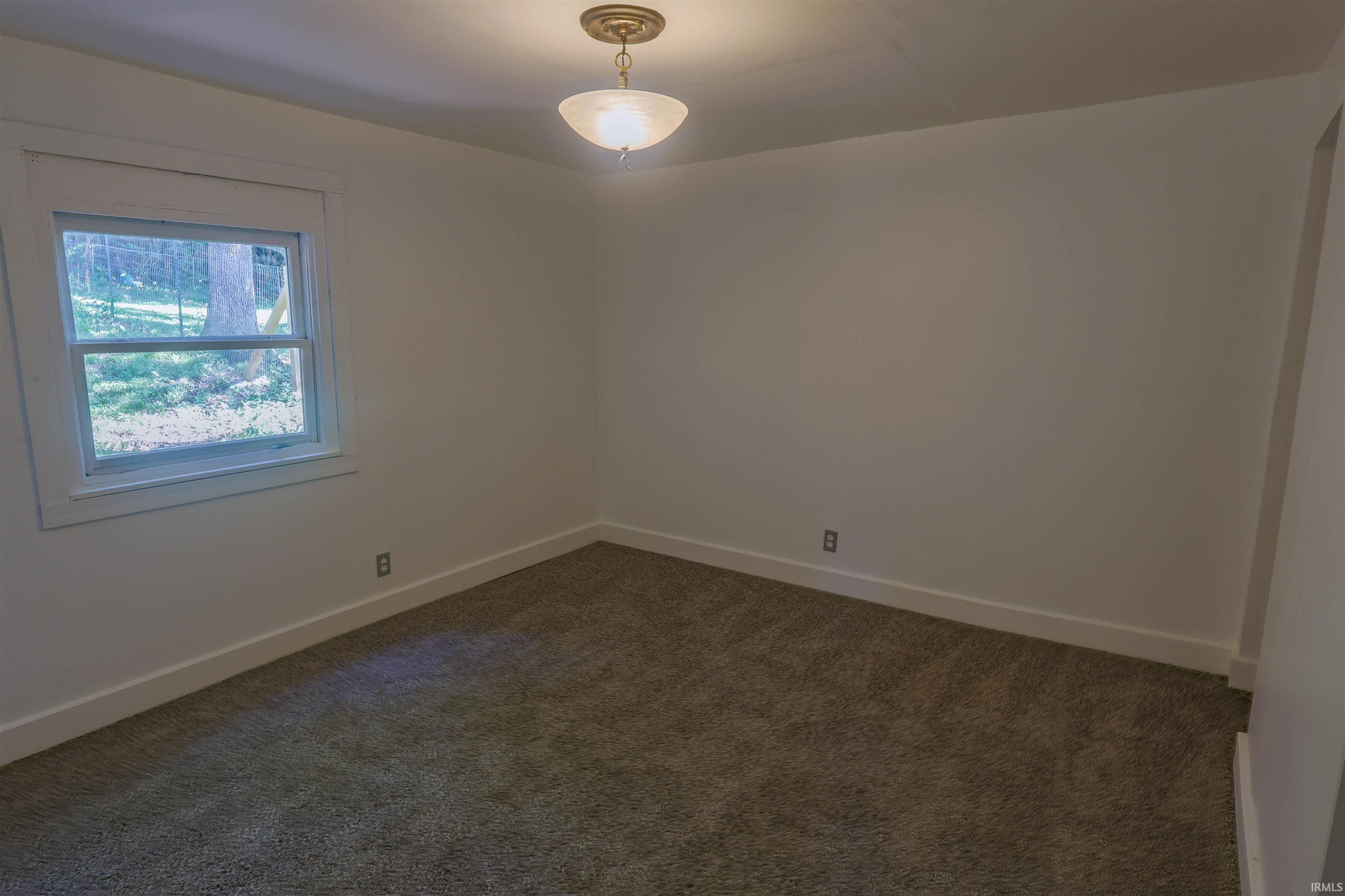 Lafayette, Indiana 47905, United States, 2 Bedrooms Bedrooms, ,1 BathroomBathrooms,Residential,Pending,187152