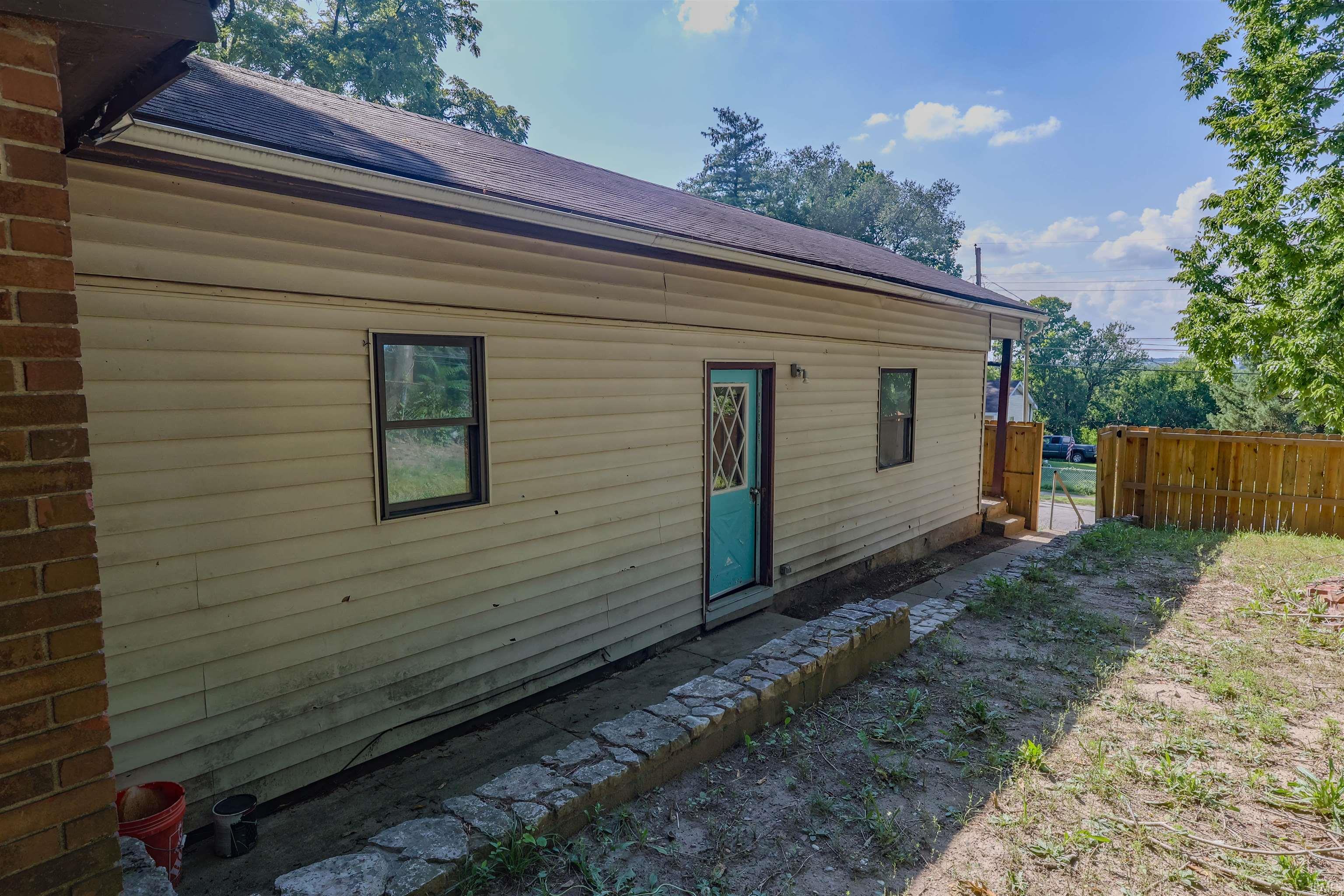 Lafayette, Indiana 47905, United States, 2 Bedrooms Bedrooms, ,1 BathroomBathrooms,Residential,Pending,187152