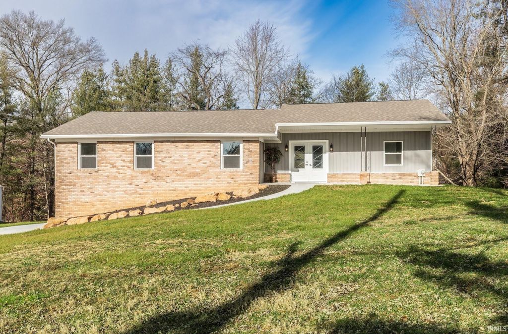 Photo of 445 Hoing Road, Evansville, IN 47720 (MLS # 202600128)