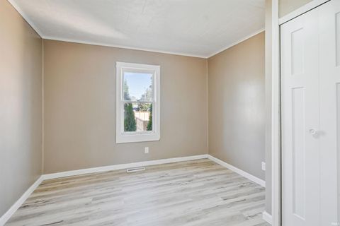 Tiny photo for 1610 N Jay Street, Kokomo, IN 46901 (MLS # 202542814)