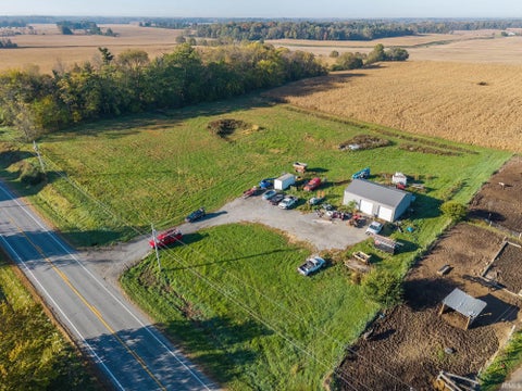 Photo of 9835 N State Road 3, Kendallville, IN 46755 (MLS # 202643640)