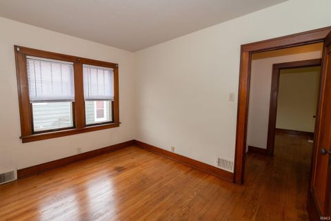 Tiny photo for 114 River Avenue, Mishawaka, IN 46544 (MLS # 202618725)
