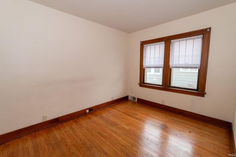 Tiny photo for 114 River Avenue, Mishawaka, IN 46544 (MLS # 202618725)