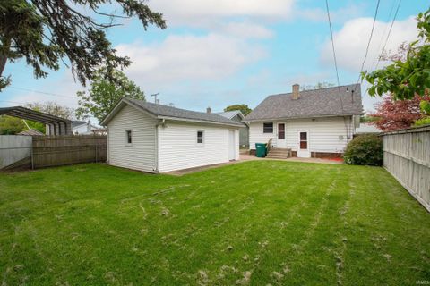 Tiny photo for 114 River Avenue, Mishawaka, IN 46544 (MLS # 202618725)
