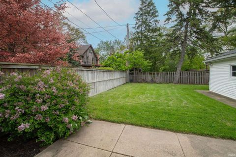 Tiny photo for 114 River Avenue, Mishawaka, IN 46544 (MLS # 202618725)