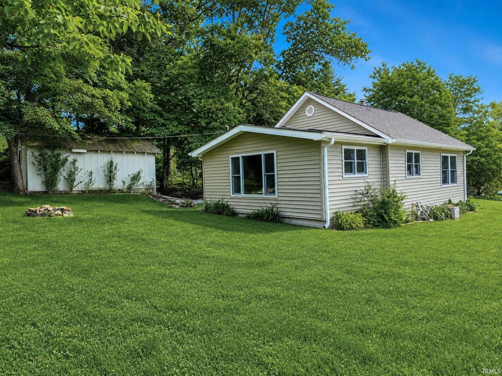 Photo of 1505 S Olive Street, Bloomington, IN 47401 (MLS # 202619529)