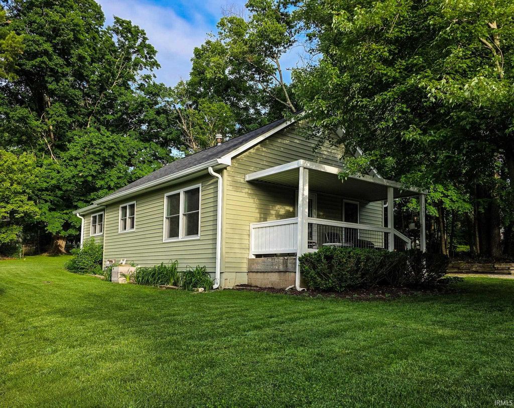 Photo of 1505 S Olive Street, Bloomington, IN 47401 (MLS # 202619529)
