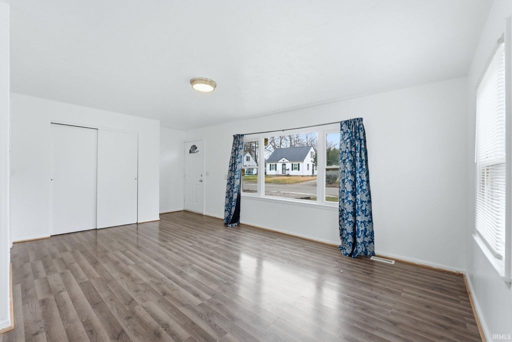 Photo of 4508 SW Anthony Wayne Drive, Fort Wayne, IN 46806 (MLS # 202610881)