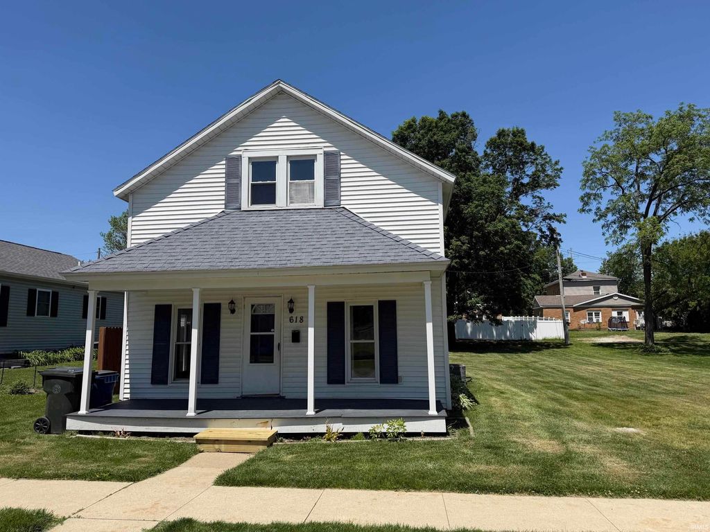 Photo of 618 W Washington Street, Plymouth, IN 46563 (MLS # 202620460)