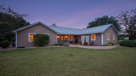 Tiny photo for 1500 Cardinal Circle, Rochester, IN 46975 (MLS # 202640699)