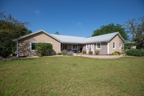 Photo of 1500 Cardinal Circle, Rochester, IN 46975 (MLS # 202640699)