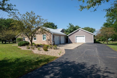 Tiny photo for 1500 Cardinal Circle, Rochester, IN 46975 (MLS # 202640699)
