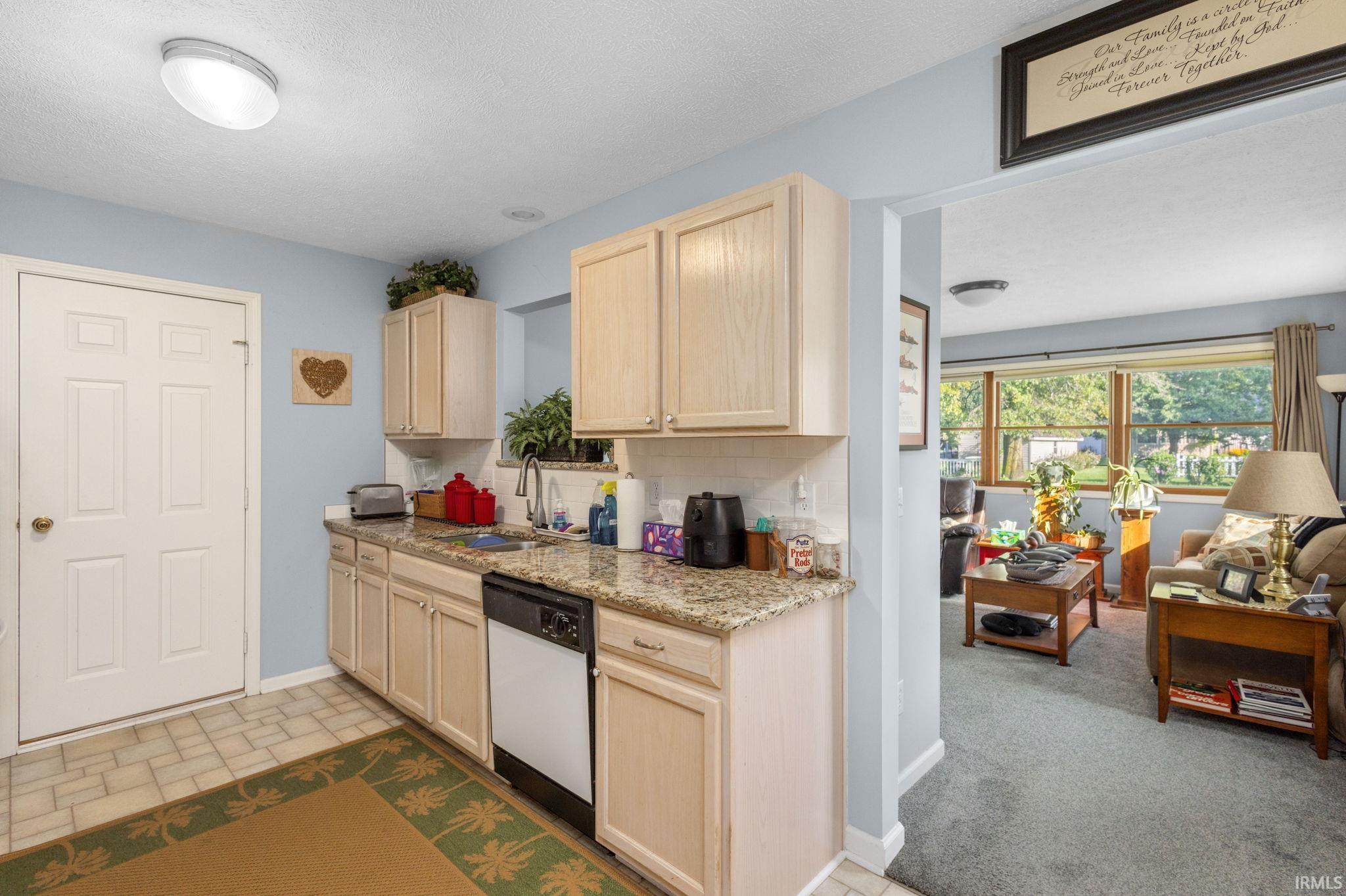 Elkhart, Indiana 46514, United States, 3 Bedrooms Bedrooms, ,3 BathroomsBathrooms,Residential,Active,193121