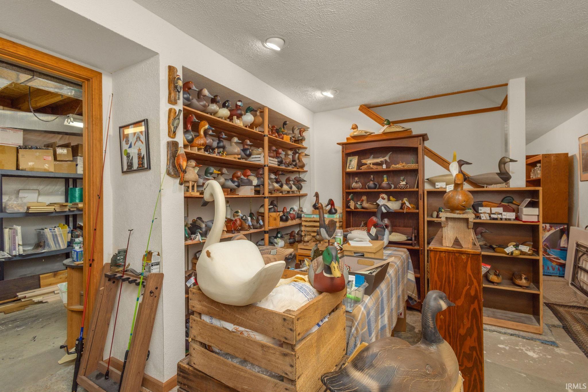 Elkhart, Indiana 46514, United States, 3 Bedrooms Bedrooms, ,3 BathroomsBathrooms,Residential,Active,193121