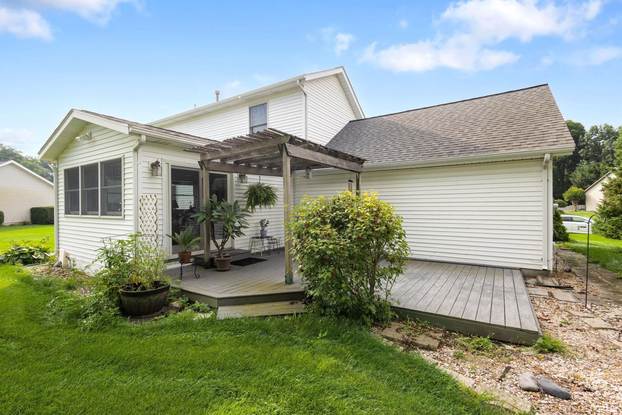 Elkhart, Indiana 46514, United States, 3 Bedrooms Bedrooms, ,3 BathroomsBathrooms,Residential,Active,193121