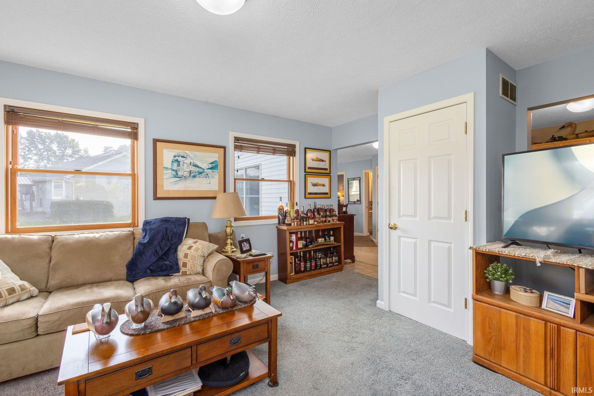 Elkhart, Indiana 46514, United States, 3 Bedrooms Bedrooms, ,3 BathroomsBathrooms,Residential,Active,193121