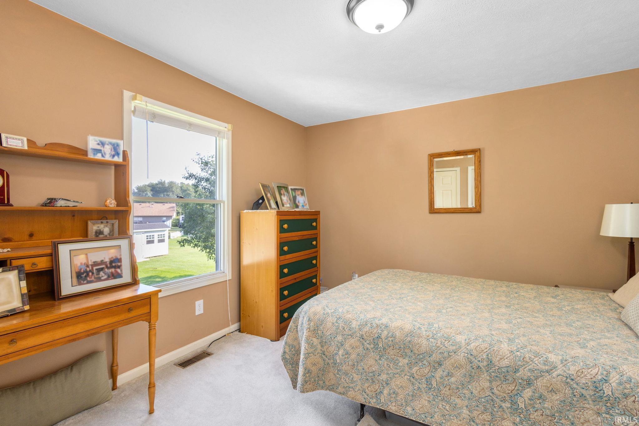 Elkhart, Indiana 46514, United States, 3 Bedrooms Bedrooms, ,3 BathroomsBathrooms,Residential,Active,193121