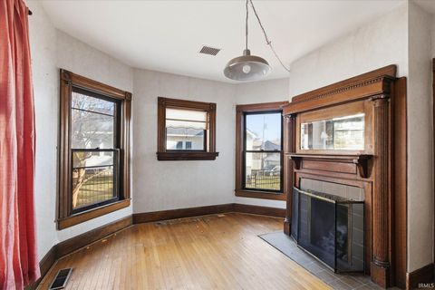 Tiny photo for 280 W Hillside Avenue, Spencer, IN 47460 (MLS # 202602154)