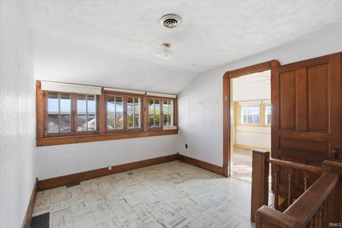 Tiny photo for 280 W Hillside Avenue, Spencer, IN 47460 (MLS # 202602154)