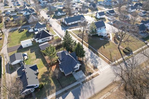 Tiny photo for 280 W Hillside Avenue, Spencer, IN 47460 (MLS # 202602154)