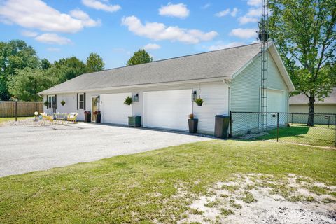 Tiny photo for 577A Southridge Drive, Bedford, IN 47421 (MLS # 202618688)