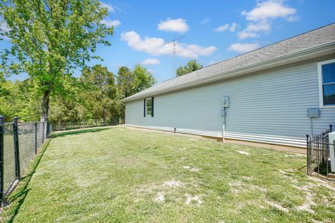 Tiny photo for 577A Southridge Drive, Bedford, IN 47421 (MLS # 202618688)