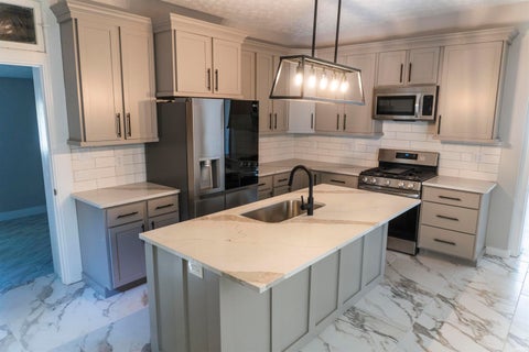Tiny photo for 412 Perrin Avenue, Lafayette, IN 47904 (MLS # 202640669)