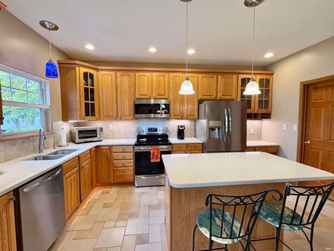 Tiny photo for 60 Canyon Creek Court, Lafayette, IN 47909 (MLS # 202543487)