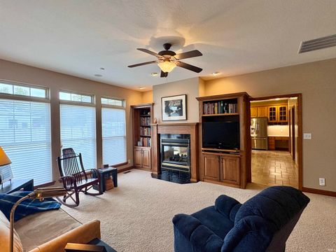 Tiny photo for 60 Canyon Creek Court, Lafayette, IN 47909 (MLS # 202543487)