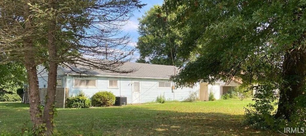 Photo of 2901 Tell Street, Tell City, IN 47586 (MLS # 202610973)