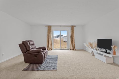 Tiny photo for 844 Lando Creek Drive, Kokomo, IN 46902 (MLS # 202607201)