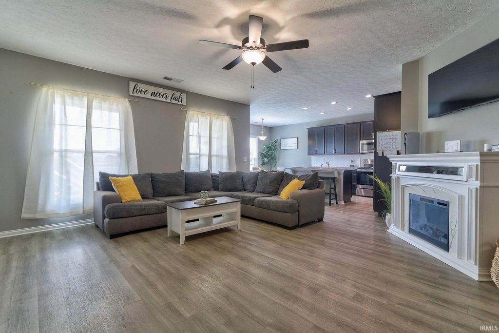 Photo of 3103 Torboy Drive, Evansville, IN 47725 (MLS # 202615562)
