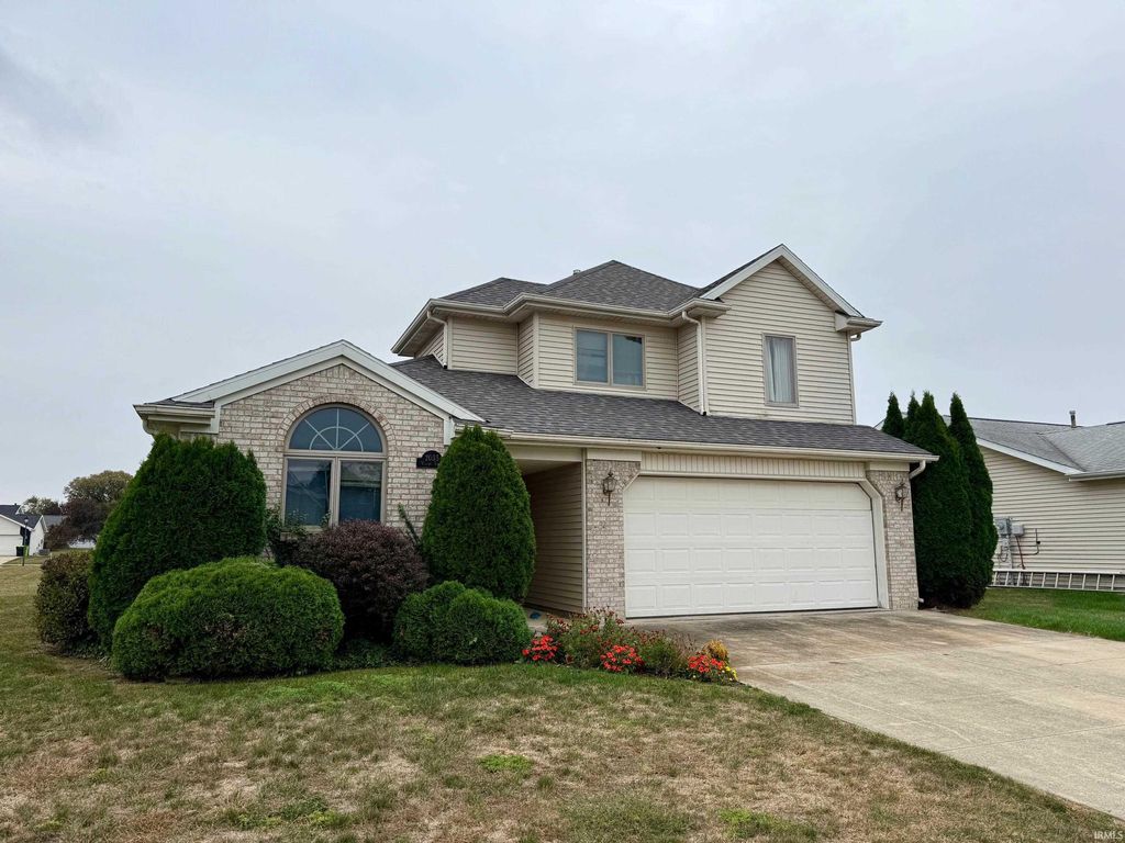 Photo of 2035 Willow Bend, Huntington, IN 46750 (MLS # 202542472)