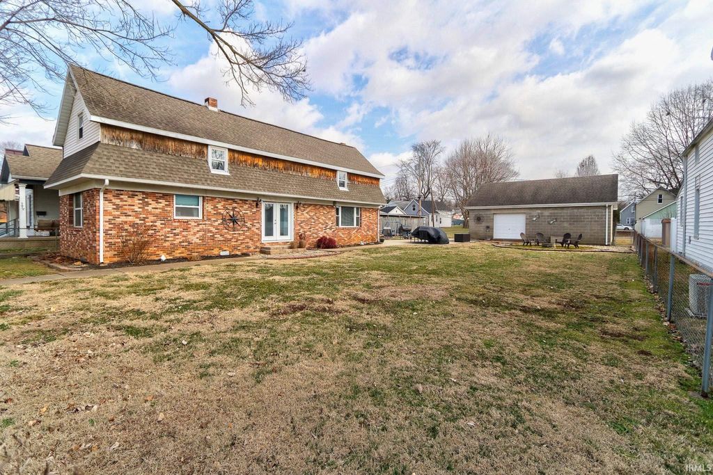 Photo of 211 N Woods Avenue, Evansville, IN 47712 (MLS # 202605250)